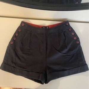 Fred Perry high rise tailored shorts.